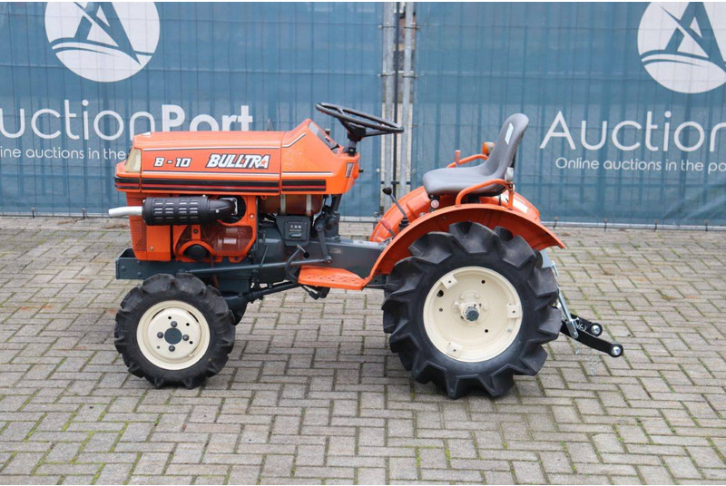 Kubota B5001 - Τρακτέρ: φωτογραφία 2 Kubota B5001 - Τρακτέρ: φωτογραφία 2