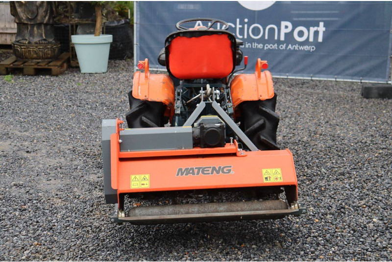 Kubota B7001 - Τρακτέρ: φωτογραφία 5 Kubota B7001 - Τρακτέρ: φωτογραφία 5