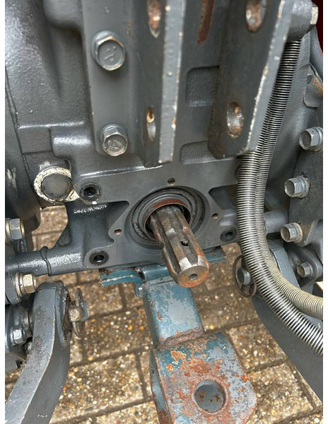 Kubota GL240 - Τρακτέρ: φωτογραφία 5 Kubota GL240 - Τρακτέρ: φωτογραφία 5