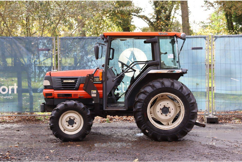 Kubota GL281 - Τρακτέρ: φωτογραφία 2 Kubota GL281 - Τρακτέρ: φωτογραφία 2