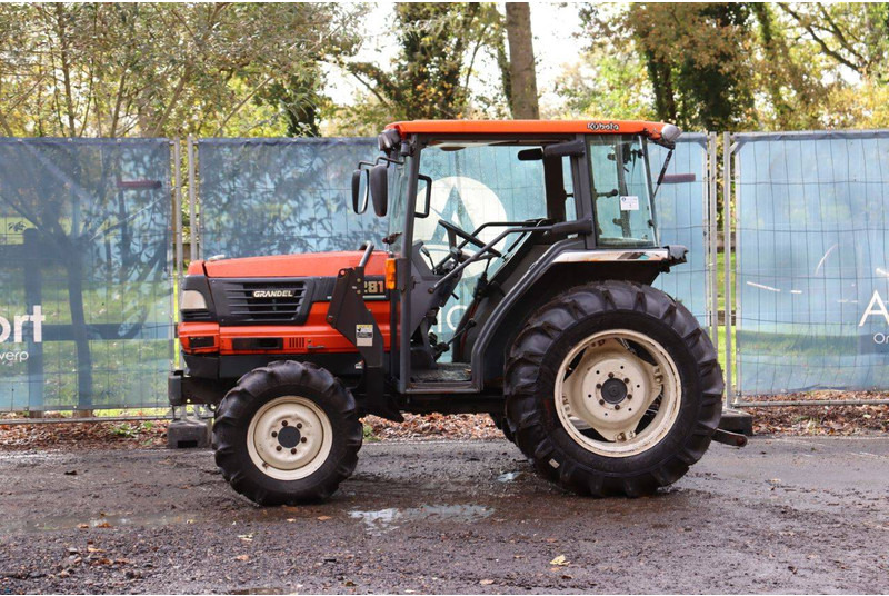 Kubota GL281 - Τρακτέρ: φωτογραφία 1 Kubota GL281 - Τρακτέρ: φωτογραφία 1