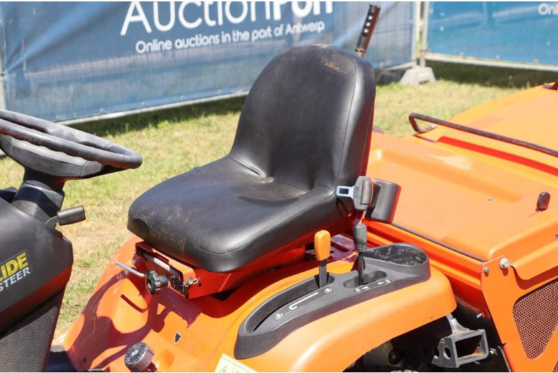 Χλοοκοπτικό Kubota GR2120: φωτογραφία 18