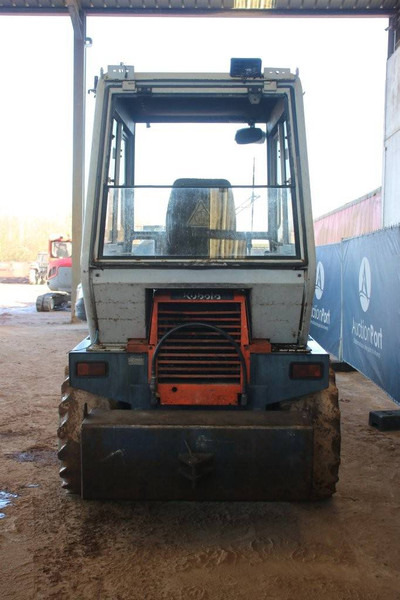 Kubota R510 - Ελαστιχοφόρος φορτωτής: φωτογραφία 4 Kubota R510 - Ελαστιχοφόρος φορτωτής: φωτογραφία 4