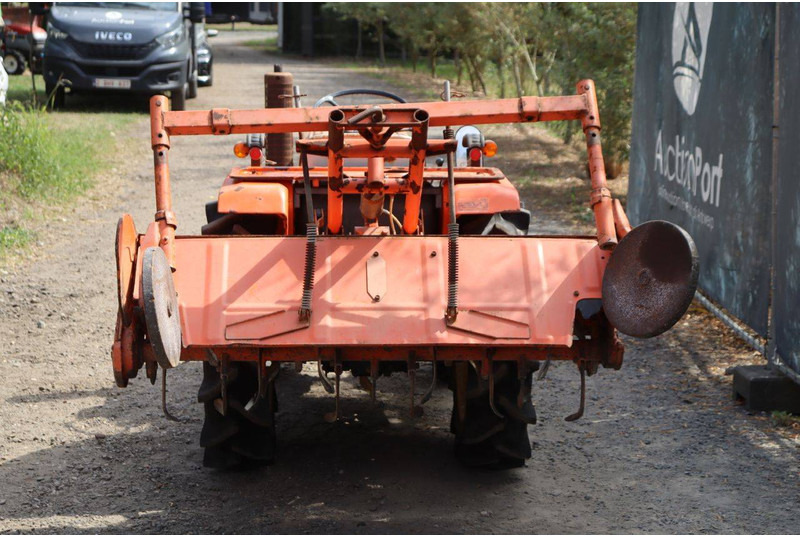 Kubota ZB1600 - Τρακτέρ: φωτογραφία 5 Kubota ZB1600 - Τρακτέρ: φωτογραφία 5