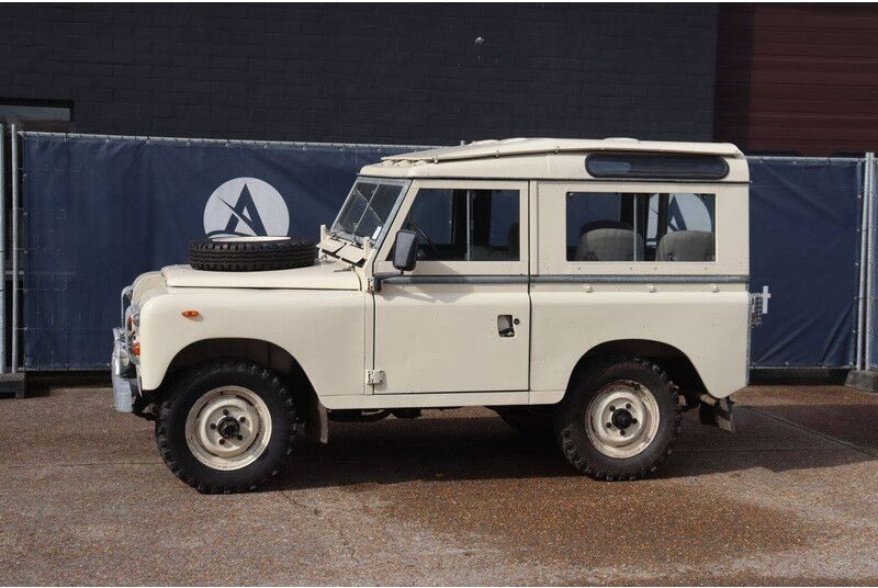 Land Rover Defender - SUV: φωτογραφία 1 Land Rover Defender - SUV: φωτογραφία 1