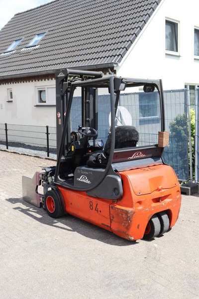 Linde E18C-02 - Ηλεκτροκίνητο περονοφόρο: φωτογραφία 4 Linde E18C-02 - Ηλεκτροκίνητο περονοφόρο: φωτογραφία 4