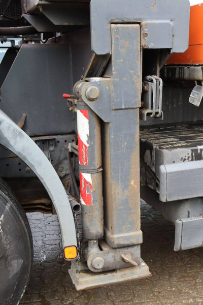 Φορτηγό με γερανό MAN 26.364 6x4: φωτογραφία 10 Φορτηγό με γερανό MAN 26.364 6x4: φωτογραφία 10