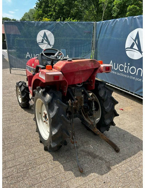Mitsubishi MT165 - Τρακτέρ: φωτογραφία 3 Mitsubishi MT165 - Τρακτέρ: φωτογραφία 3