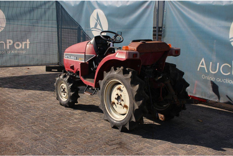 Mitsubishi MT165 - Τρακτέρ: φωτογραφία 3 Mitsubishi MT165 - Τρακτέρ: φωτογραφία 3