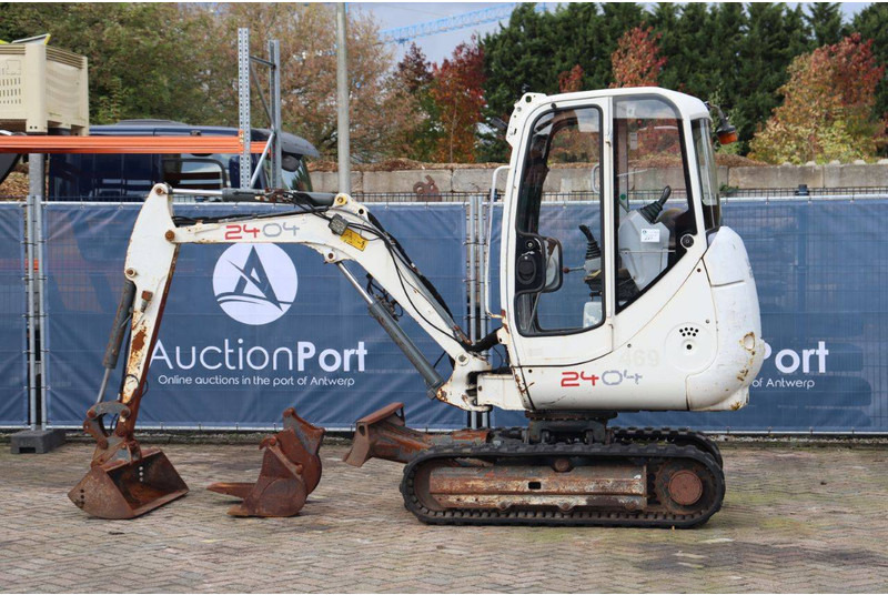 Neuson 2404 - Μίνι εκσκαφέας: φωτογραφία 3 Neuson 2404 - Μίνι εκσκαφέας: φωτογραφία 3