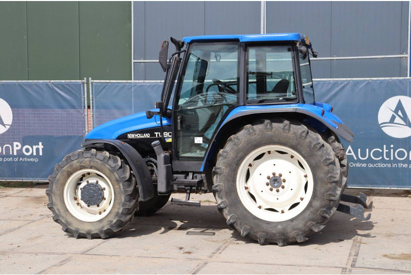 New Holland TL90 - Τρακτέρ: φωτογραφία 3 New Holland TL90 - Τρακτέρ: φωτογραφία 3