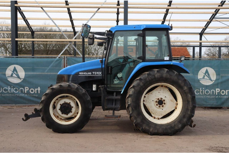 New Holland TS100 - Τρακτέρ: φωτογραφία 2 New Holland TS100 - Τρακτέρ: φωτογραφία 2