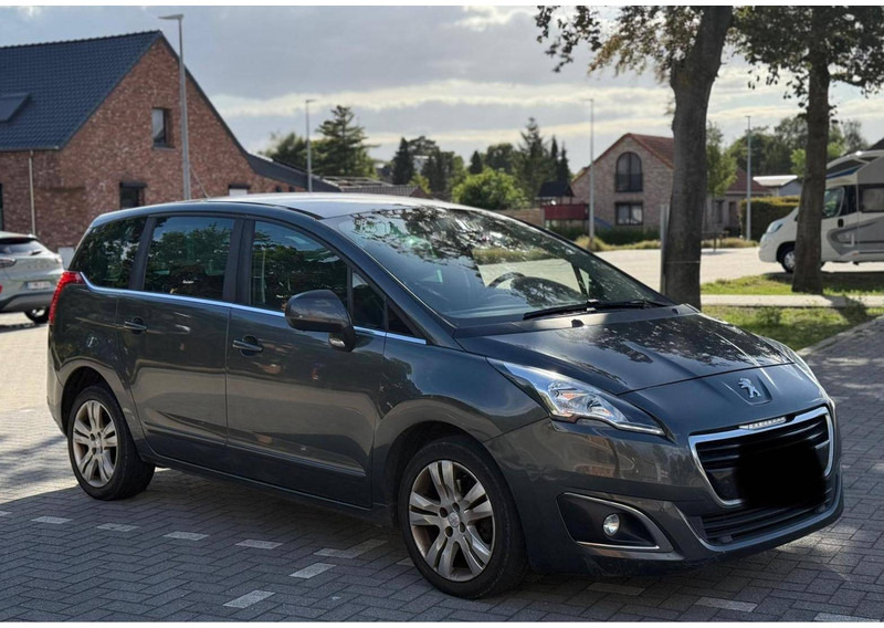 Peugeot 5008 (I - phase 2) 2.0 HDi - Λιμουζίνα/ Sedan: φωτογραφία 4 Peugeot 5008 (I - phase 2) 2.0 HDi - Λιμουζίνα/ Sedan: φωτογραφία 4