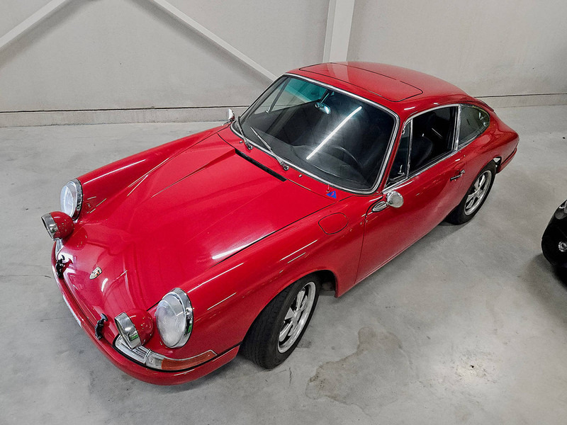 Porsche 911 2.0 - Λιμουζίνα/ Sedan: φωτογραφία 2 Porsche 911 2.0 - Λιμουζίνα/ Sedan: φωτογραφία 2