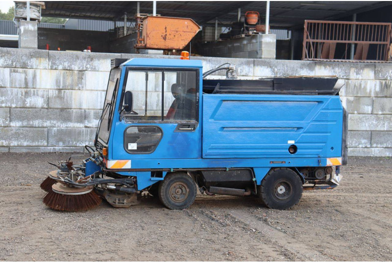 Schmidt SK152S - Σάρωθρο δρόμων: φωτογραφία 1 Schmidt SK152S - Σάρωθρο δρόμων: φωτογραφία 1