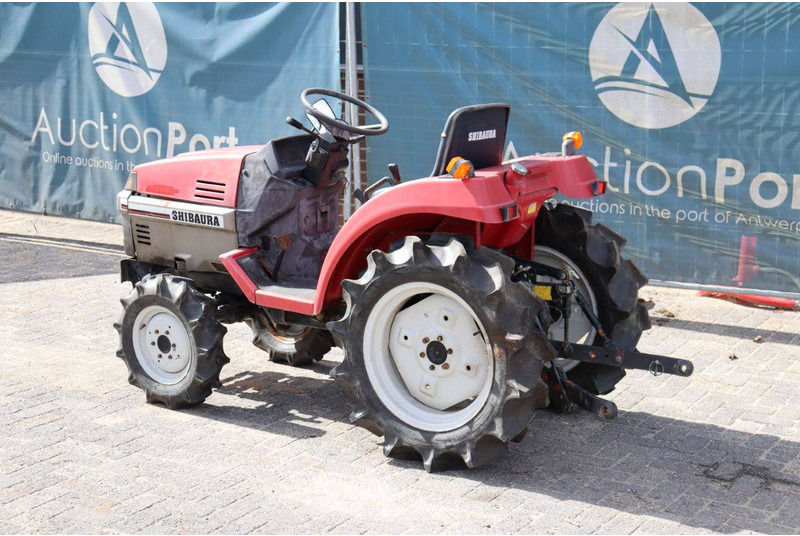 Shibaura STIGER 65F - Τρακτέρ: φωτογραφία 3 Shibaura STIGER 65F - Τρακτέρ: φωτογραφία 3