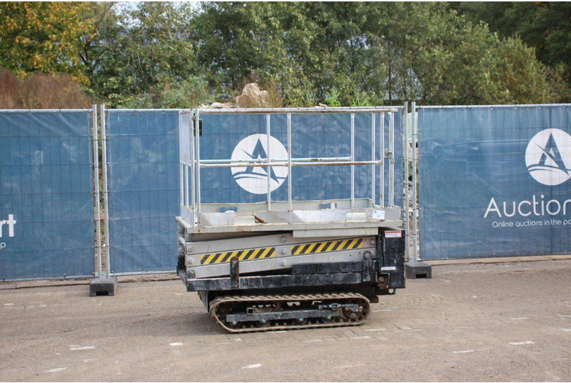 Tadano - Ψαλιδωτό ανυψωτικό: φωτογραφία 1 Tadano - Ψαλιδωτό ανυψωτικό: φωτογραφία 1