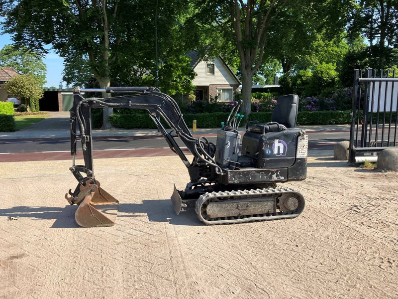 Takeuchi TB108 - Μίνι εκσκαφέας: φωτογραφία 1 Takeuchi TB108 - Μίνι εκσκαφέας: φωτογραφία 1
