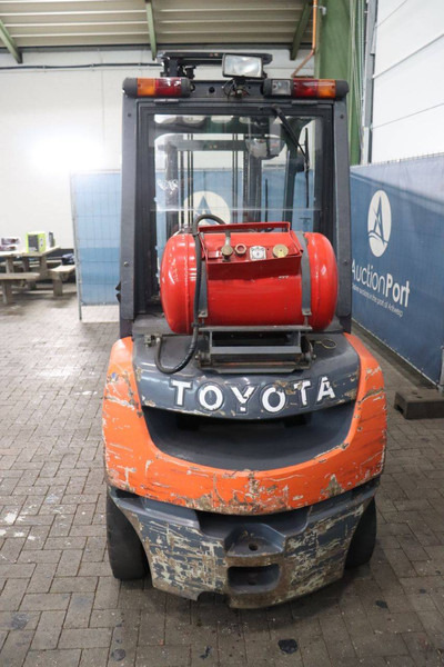 Toyota 02-8FGF25 - Υγραεριοκίνητο περονοφόρο: φωτογραφία 5 Toyota 02-8FGF25 - Υγραεριοκίνητο περονοφόρο: φωτογραφία 5