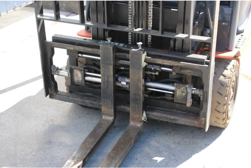 Ηλεκτροκίνητο περονοφόρο Toyota 8FBEK18T: φωτογραφία 11 Ηλεκτροκίνητο περονοφόρο Toyota 8FBEK18T: φωτογραφία 11