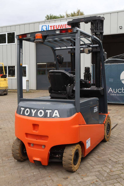 Ηλεκτροκίνητο περονοφόρο Toyota 8FBMT25: φωτογραφία 6 Ηλεκτροκίνητο περονοφόρο Toyota 8FBMT25: φωτογραφία 6