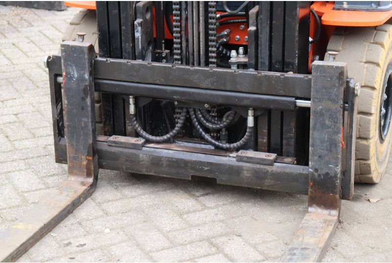 Ηλεκτροκίνητο περονοφόρο Toyota 8FBMT25: φωτογραφία 11 Ηλεκτροκίνητο περονοφόρο Toyota 8FBMT25: φωτογραφία 11