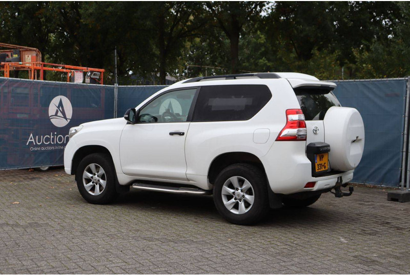 Toyota Land Cruiser - Λιμουζίνα/ Sedan: φωτογραφία 3 Toyota Land Cruiser - Λιμουζίνα/ Sedan: φωτογραφία 3