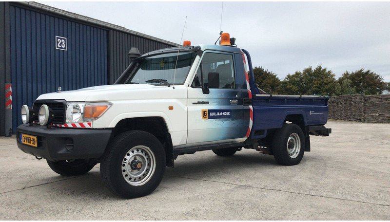 Toyota Land Cruiser - Λιμουζίνα/ Sedan: φωτογραφία 1 Toyota Land Cruiser - Λιμουζίνα/ Sedan: φωτογραφία 1