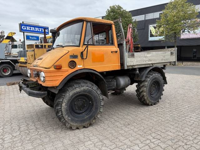 Unimog U600 - Φορτηγό με γερανό: φωτογραφία 1 Unimog U600 - Φορτηγό με γερανό: φωτογραφία 1
