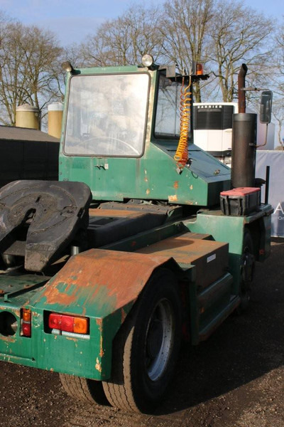 Volvo - Τράκτορες τελωνείων: φωτογραφία 5 Volvo - Τράκτορες τελωνείων: φωτογραφία 5