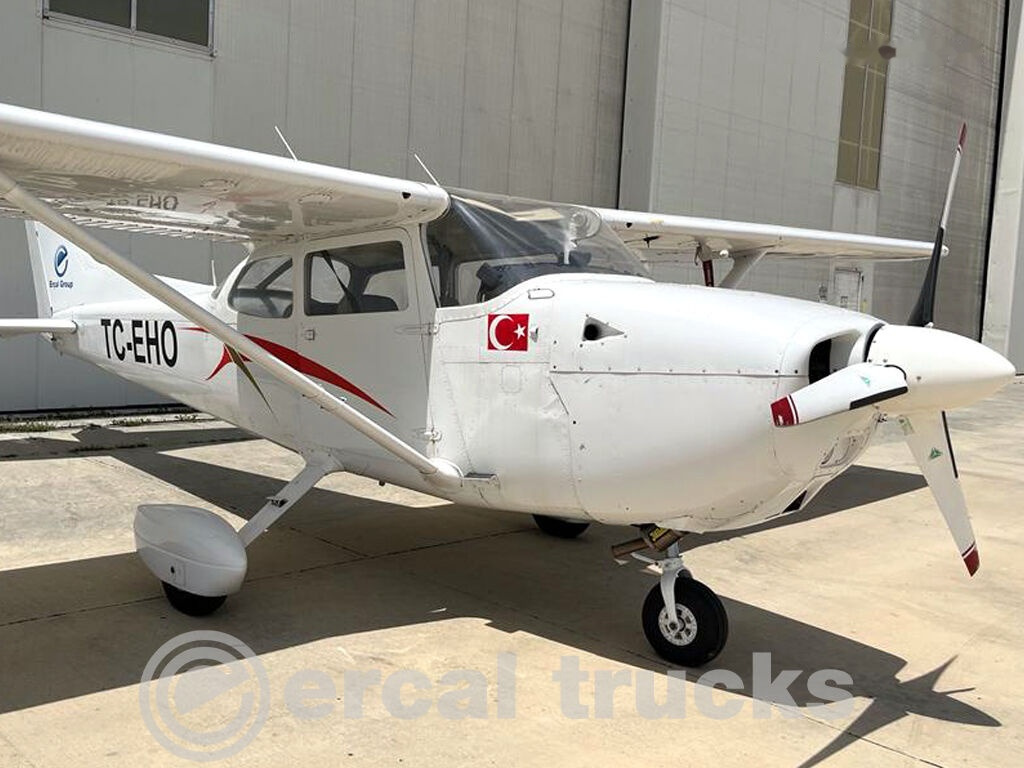 Εξοπλισμός επίγειας εξυπηρέτησης 1977 Cessna 172N Diesel TC-EHO Airplane: φωτογραφία 8 Εξοπλισμός επίγειας εξυπηρέτησης 1977 Cessna 172N Diesel TC-EHO Airplane: φωτογραφία 8
