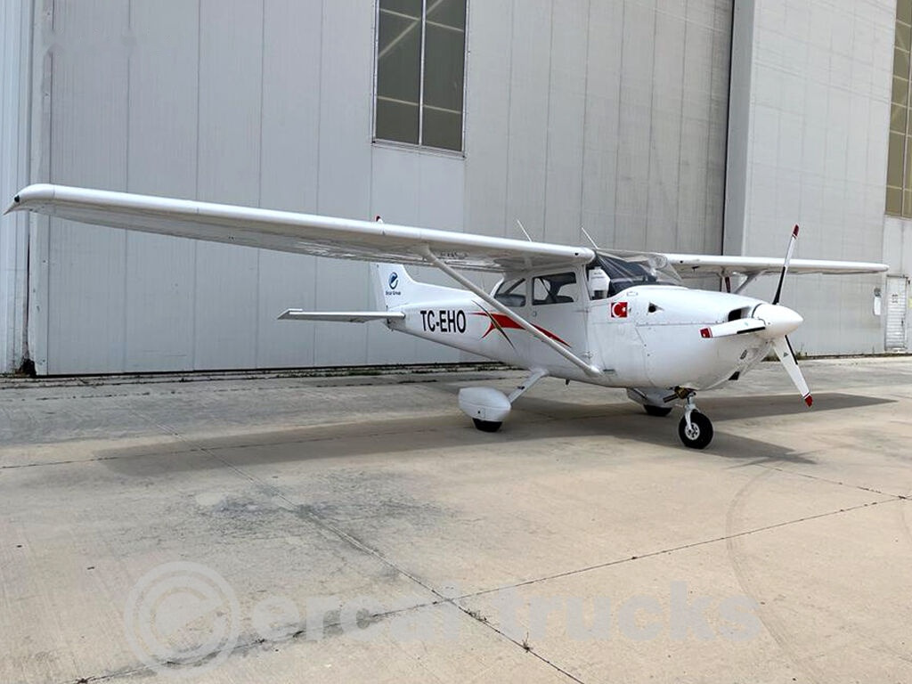 Εξοπλισμός επίγειας εξυπηρέτησης 1977 Cessna 172N Diesel TC-EHO Airplane: φωτογραφία 6 Εξοπλισμός επίγειας εξυπηρέτησης 1977 Cessna 172N Diesel TC-EHO Airplane: φωτογραφία 6