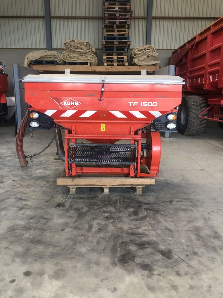 Kuhn VENTA TF1500 + Kuhn HR4004DR - Σπαρτική με σβάρνα: φωτογραφία 5 Kuhn VENTA TF1500 + Kuhn HR4004DR - Σπαρτική με σβάρνα: φωτογραφία 5