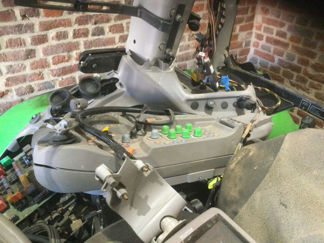 Pièce cabine - Ανταλλακτικό για Τρακτέρ: φωτογραφία 5 Pièce cabine - Ανταλλακτικό για Τρακτέρ: φωτογραφία 5