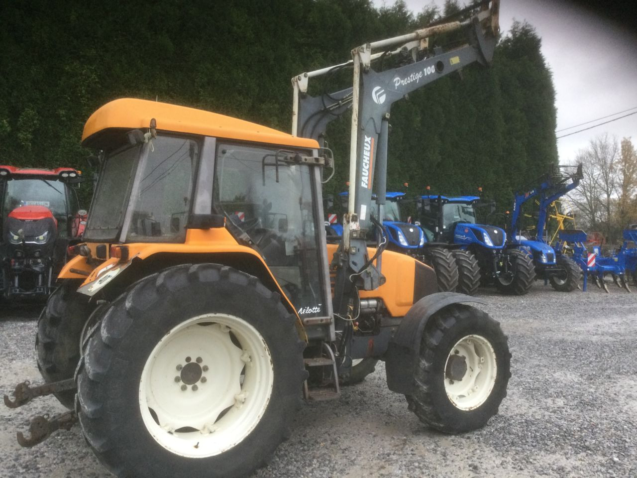 Renault CERES 355 X - Τρακτέρ: φωτογραφία 1 Renault CERES 355 X - Τρακτέρ: φωτογραφία 1