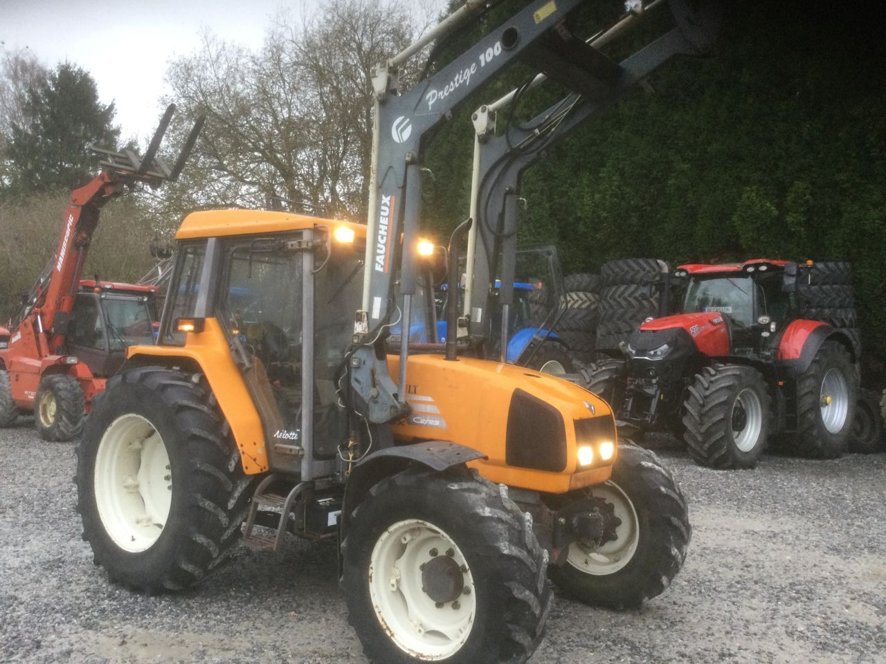 Renault CERES 355 X - Τρακτέρ: φωτογραφία 3 Renault CERES 355 X - Τρακτέρ: φωτογραφία 3