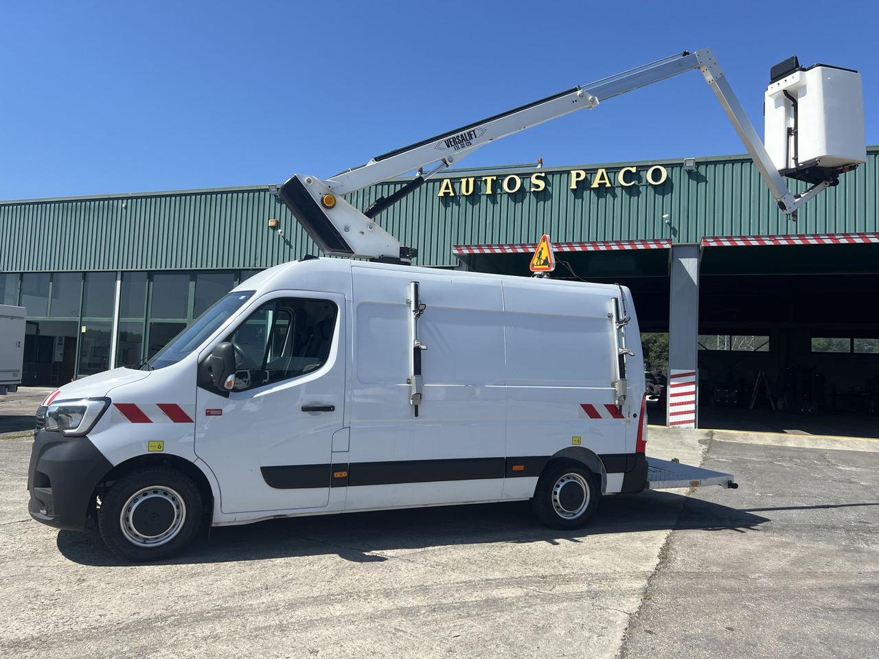 FURGON CON CESTA RENAULT MASTER - Φορτηγό με εναέρια πλατφόρμα: φωτογραφία 3 FURGON CON CESTA RENAULT MASTER - Φορτηγό με εναέρια πλατφόρμα: φωτογραφία 3
