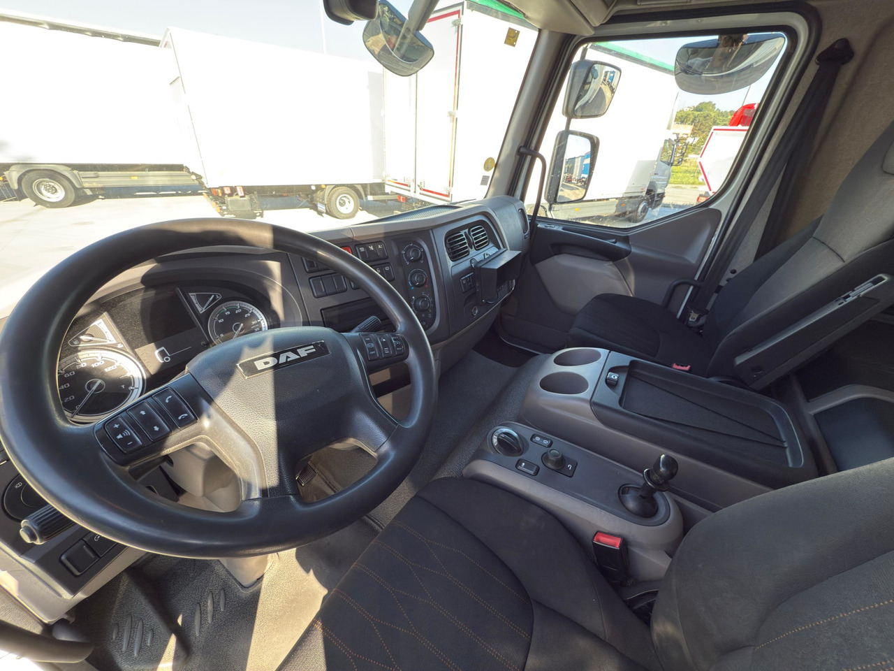 DAF LF 290 FA E6 (VAN) - Φορτηγό κόφα: φωτογραφία 5 DAF LF 290 FA E6 (VAN) - Φορτηγό κόφα: φωτογραφία 5