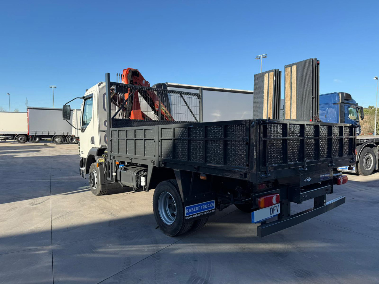 DAF LF FA 45.180 (Platform and Crane) - Φορτηγό με ανοιχτή καρότσα, Φορτηγό με γερανό: φωτογραφία 4 DAF LF FA 45.180 (Platform and Crane) - Φορτηγό με ανοιχτή καρότσα, Φορτηγό με γερανό: φωτογραφία 4