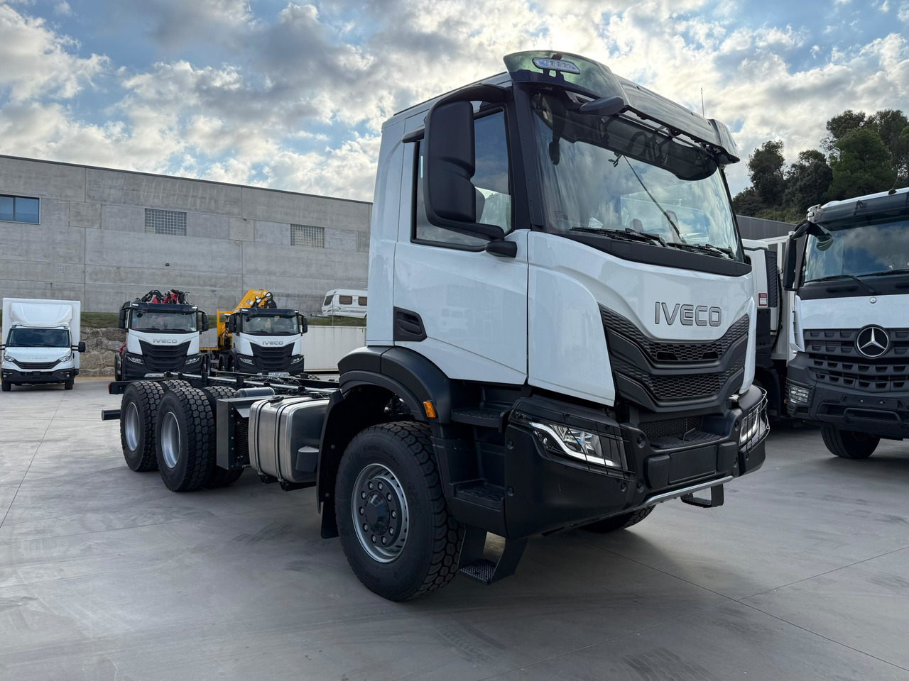 IVECO AD300X46Z OFF X-Way E6 (Chassis) - Φορτηγό σασί: φωτογραφία 2 IVECO AD300X46Z OFF X-Way E6 (Chassis) - Φορτηγό σασί: φωτογραφία 2