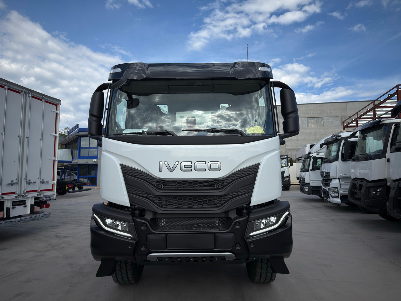 IVECO AD410T50 T-WAY 8x4 E6 (Chassis) - Φορτηγό σασί: φωτογραφία 3 IVECO AD410T50 T-WAY 8x4 E6 (Chassis) - Φορτηγό σασί: φωτογραφία 3
