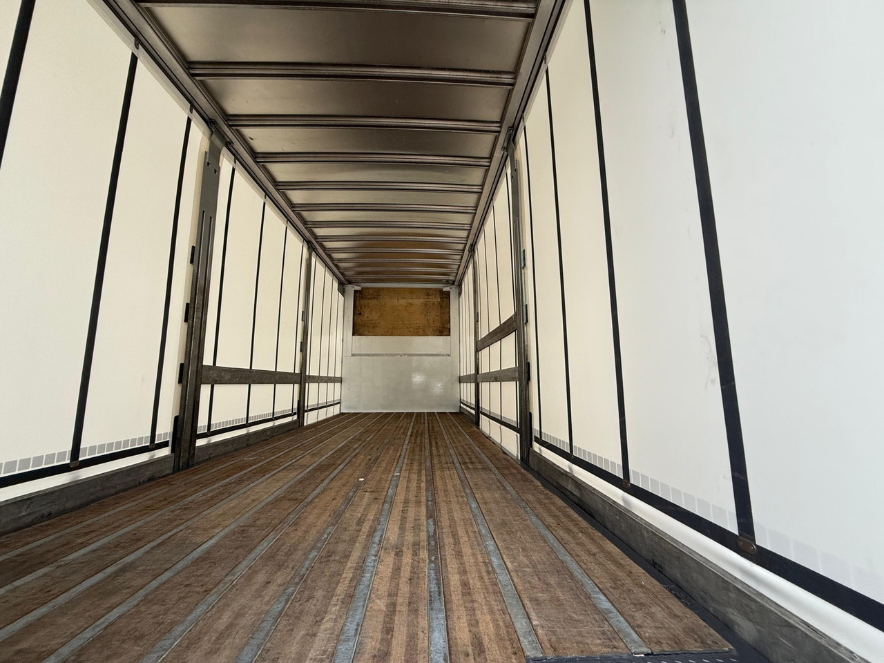 Leasing  RENAULT T430 E6 (Tauliner) RENAULT T430 E6 (Tauliner): φωτογραφία 10