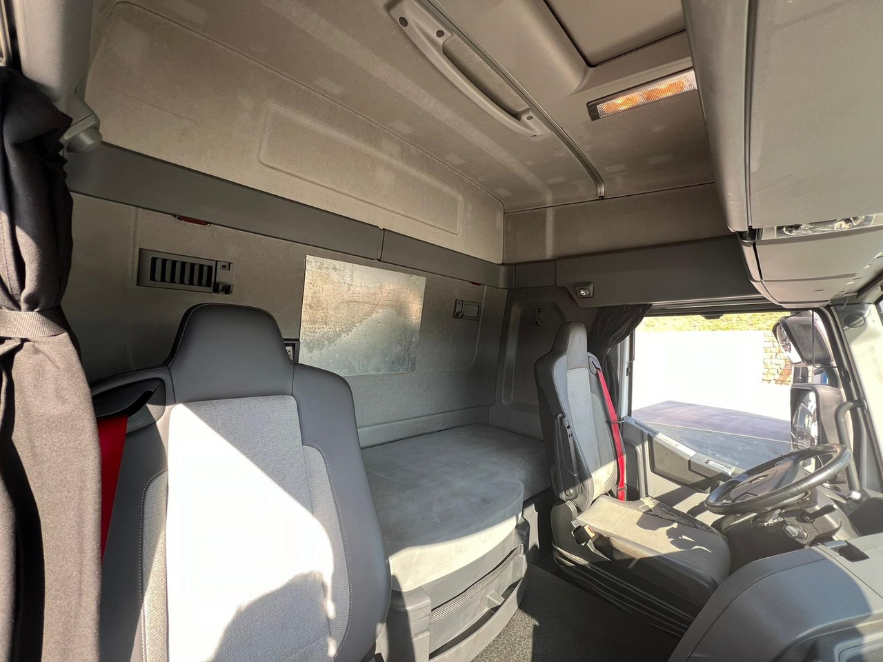 Leasing  RENAULT T430 E6 (Tauliner) RENAULT T430 E6 (Tauliner): φωτογραφία 9