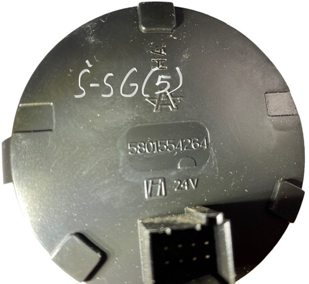 Iveco - Ταμπλό αυτοκινήτου: φωτογραφία 2 Iveco - Ταμπλό αυτοκινήτου: φωτογραφία 2