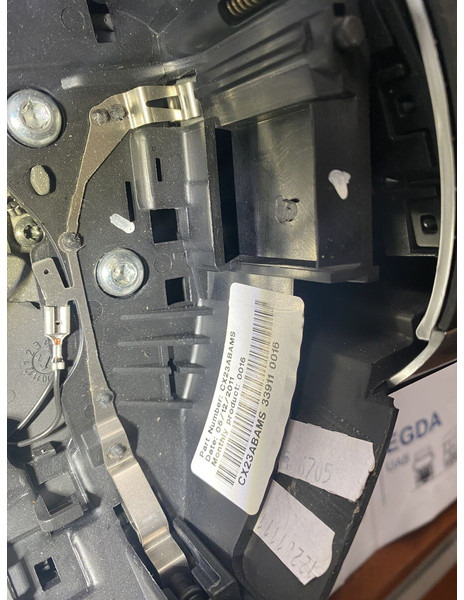 Jaguar XF 250 - Τιμόνι: φωτογραφία 2 Jaguar XF 250 - Τιμόνι: φωτογραφία 2