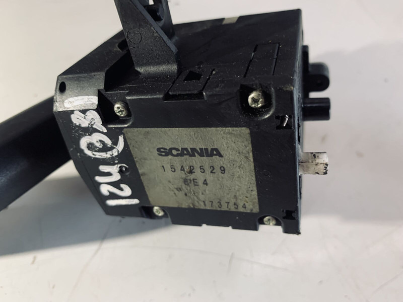 Scania 124 - Ρελέ: φωτογραφία 2 Scania 124 - Ρελέ: φωτογραφία 2