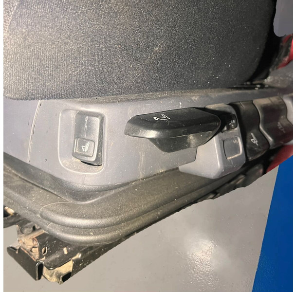 Scania driver (left side) euro 6 - Kάθισμα: φωτογραφία 3 Scania driver (left side) euro 6 - Kάθισμα: φωτογραφία 3
