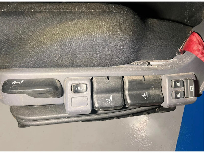 Scania driver (left side) euro 6 - Kάθισμα: φωτογραφία 2 Scania driver (left side) euro 6 - Kάθισμα: φωτογραφία 2