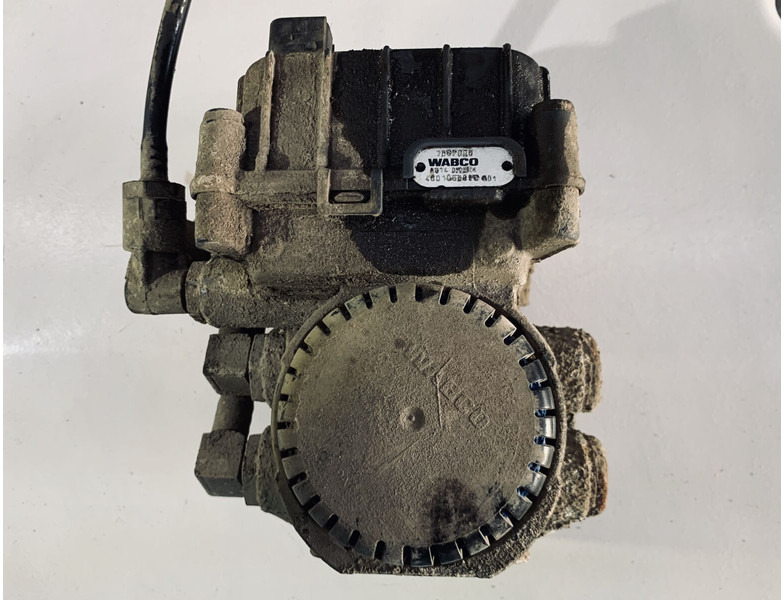 Wabco 106 - Βαλβίδα: φωτογραφία 3 Wabco 106 - Βαλβίδα: φωτογραφία 3