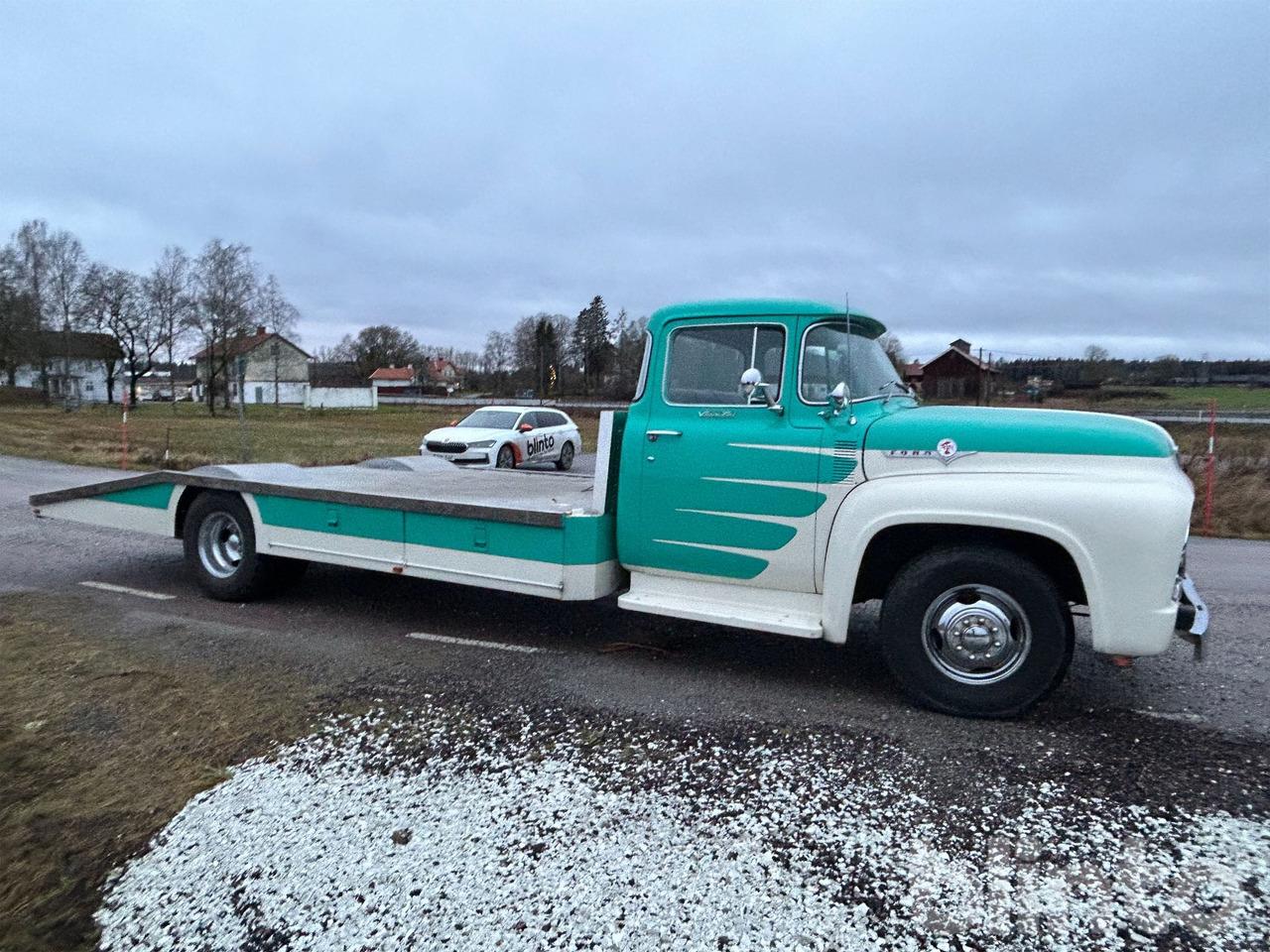 Ford F350 - Φορτηγό αυτοκινητάμαξα: φωτογραφία 4 Ford F350 - Φορτηγό αυτοκινητάμαξα: φωτογραφία 4